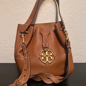 Tory Burch Miller Bucket Bag- light Umber